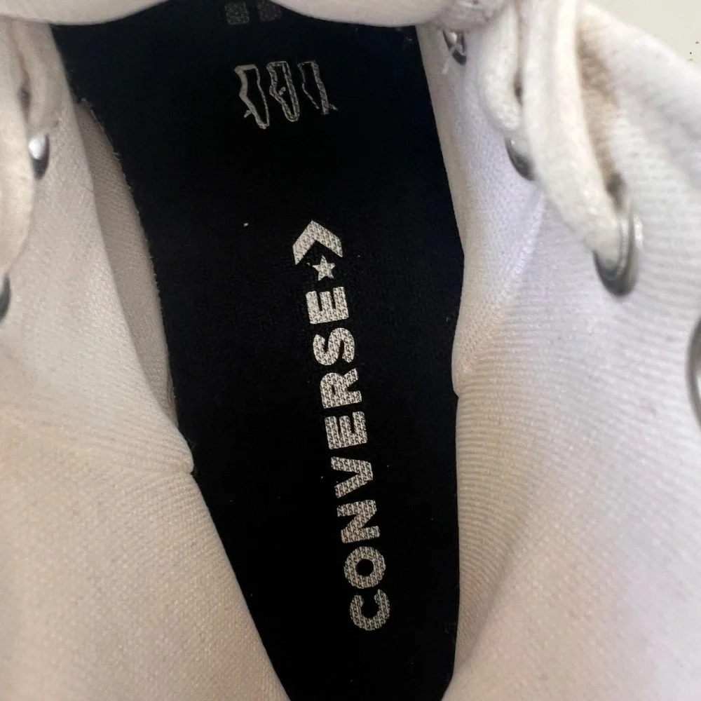 Converse Chuck Taylor All Star Shoes Women's 7.5 White Lugged High Top 565902C